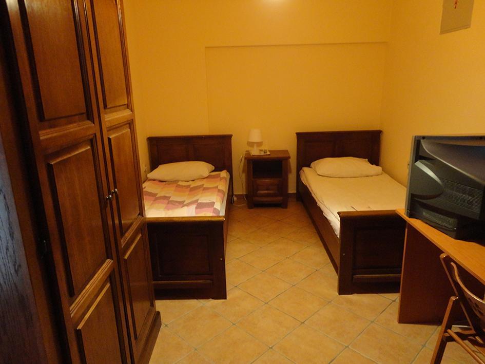 Prenociste "Magnus" Bed and Breakfast Slavonski Brod Exteriör bild