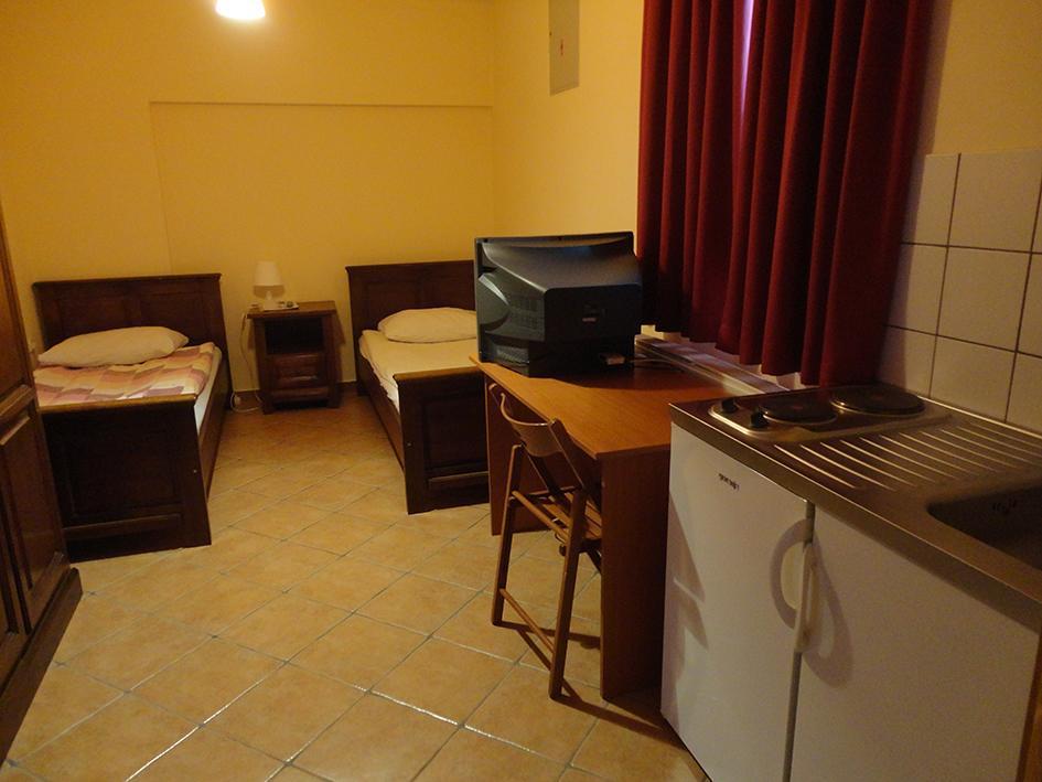 Prenociste "Magnus" Bed and Breakfast Slavonski Brod Exteriör bild
