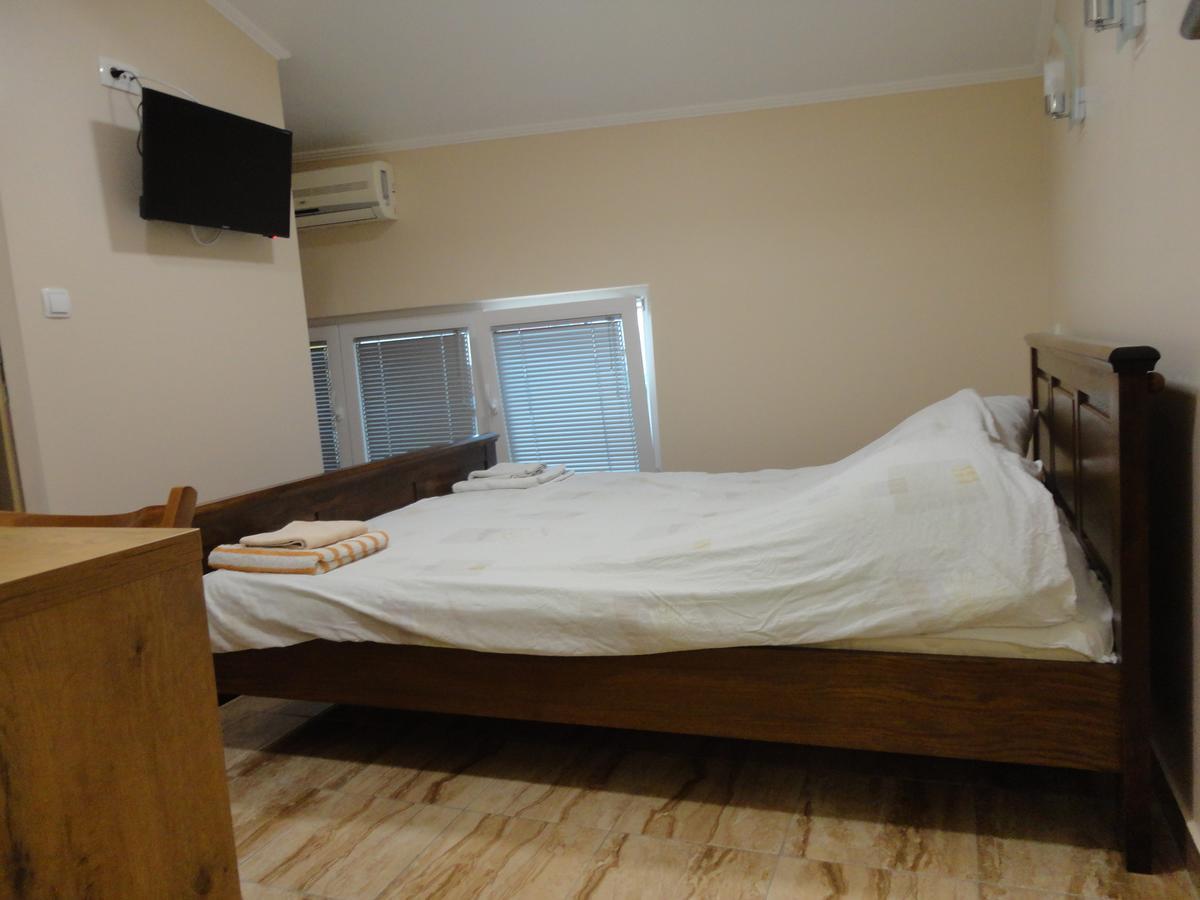 Prenociste "Magnus" Bed and Breakfast Slavonski Brod Exteriör bild