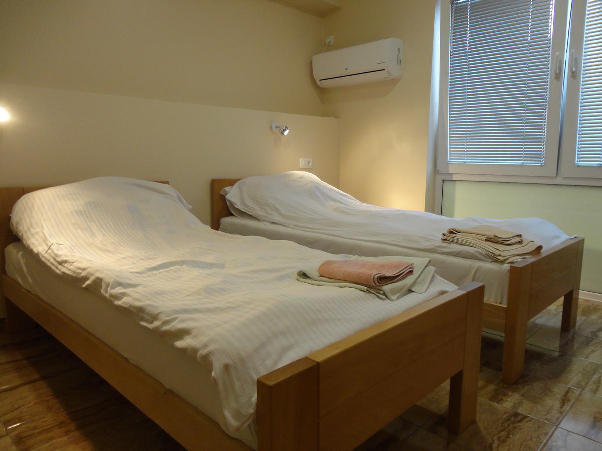 Prenociste "Magnus" Bed and Breakfast Slavonski Brod Exteriör bild