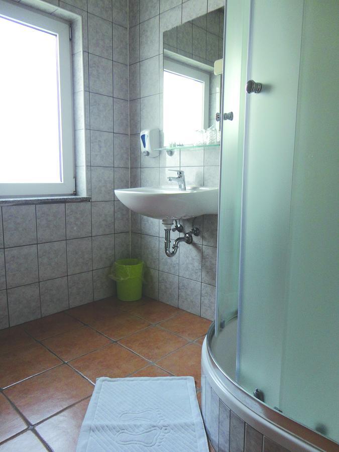 Prenociste "Magnus" Bed and Breakfast Slavonski Brod Exteriör bild