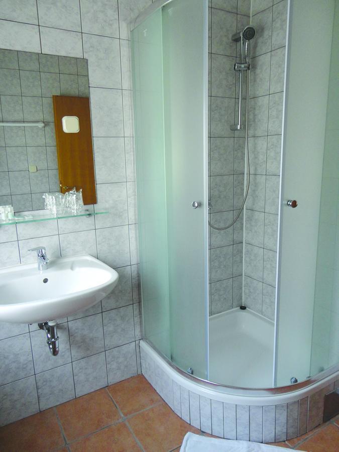 Prenociste "Magnus" Bed and Breakfast Slavonski Brod Exteriör bild