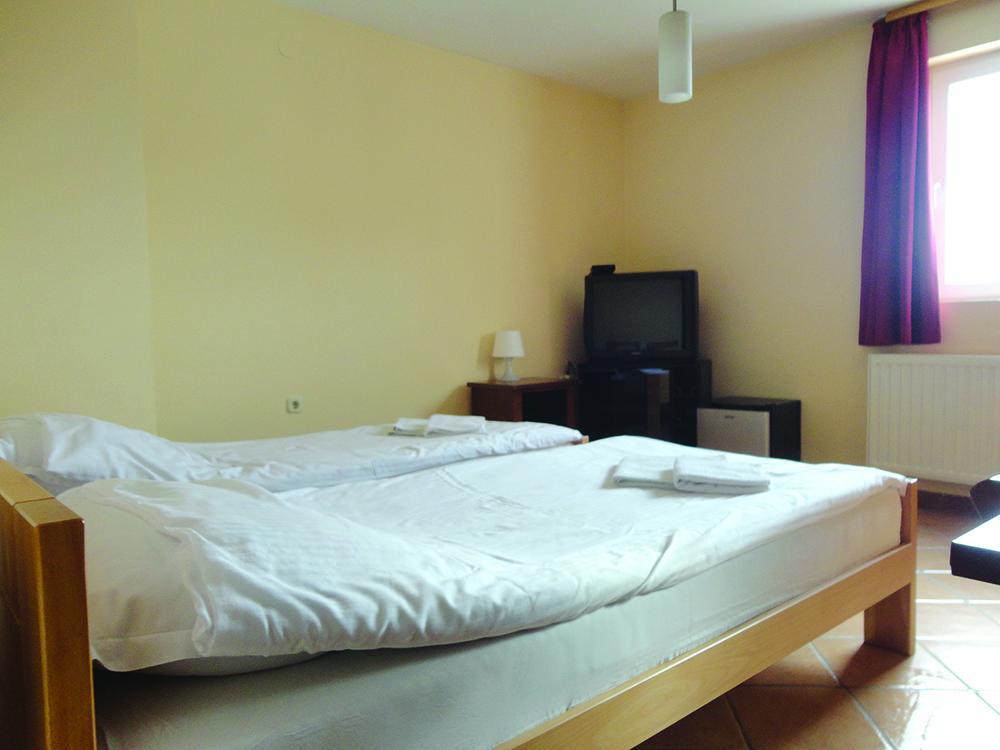 Prenociste "Magnus" Bed and Breakfast Slavonski Brod Exteriör bild