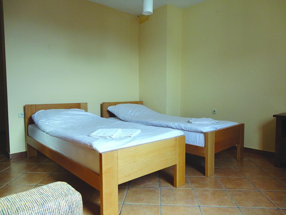 Prenociste "Magnus" Bed and Breakfast Slavonski Brod Exteriör bild
