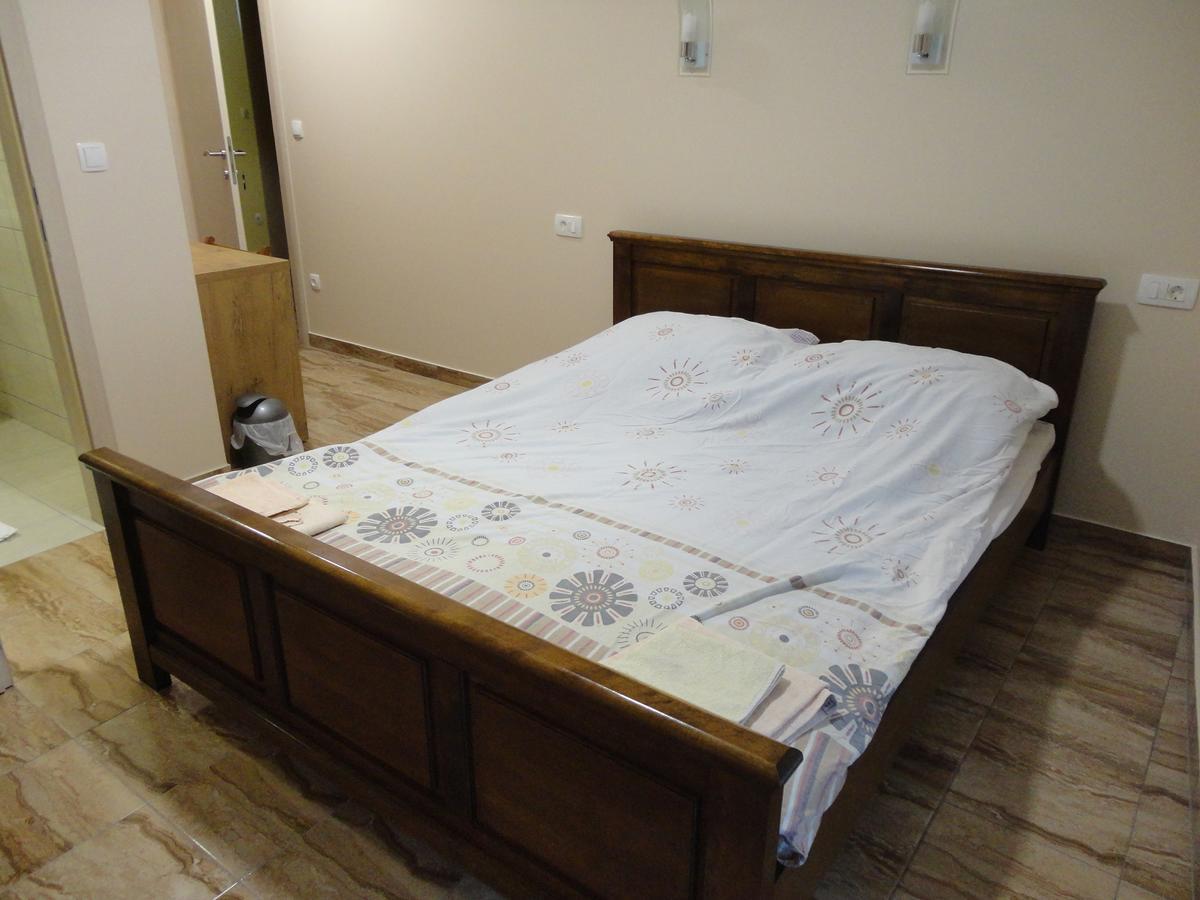Prenociste "Magnus" Bed and Breakfast Slavonski Brod Exteriör bild