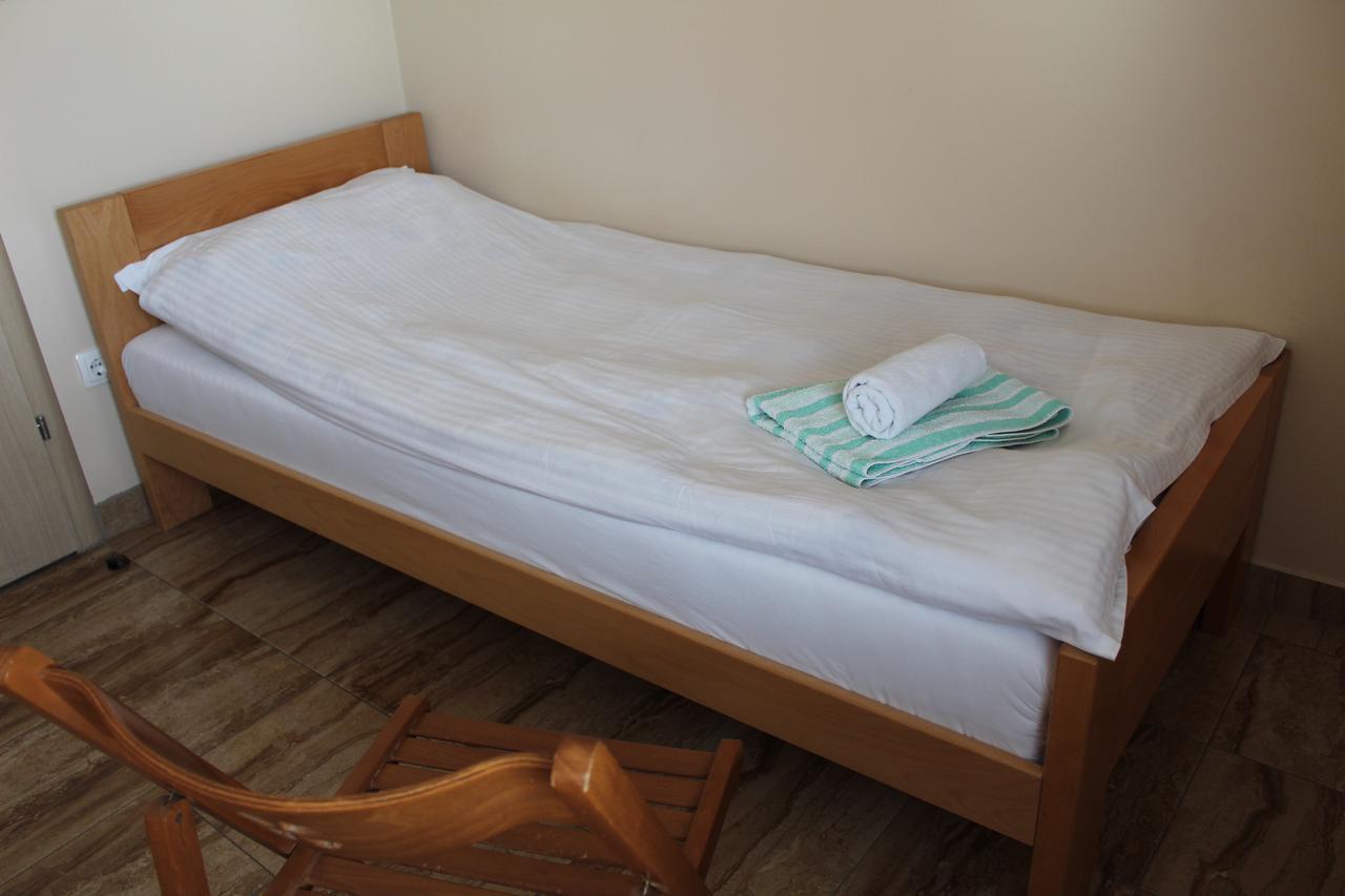 Prenociste "Magnus" Bed and Breakfast Slavonski Brod Exteriör bild