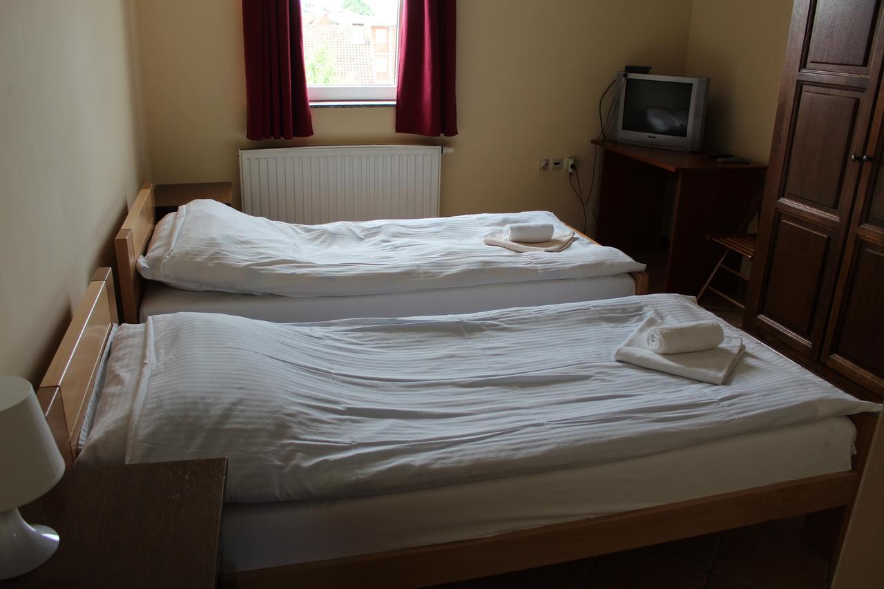 Prenociste "Magnus" Bed and Breakfast Slavonski Brod Exteriör bild