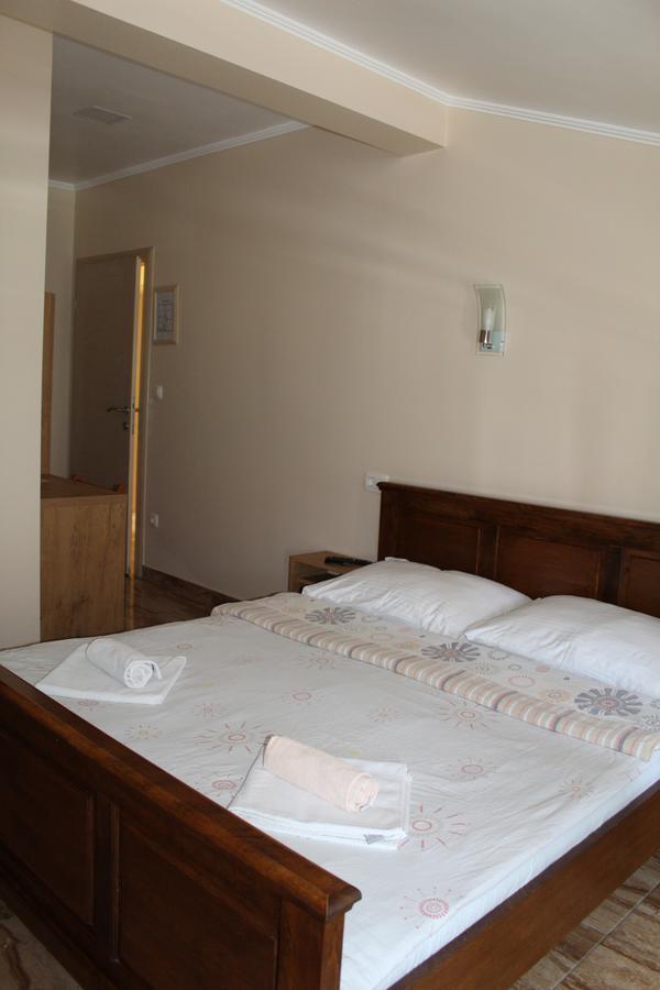 Prenociste "Magnus" Bed and Breakfast Slavonski Brod Exteriör bild