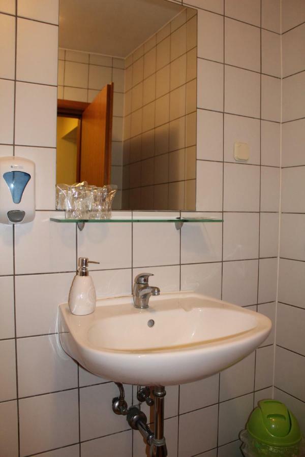 Prenociste "Magnus" Bed and Breakfast Slavonski Brod Exteriör bild