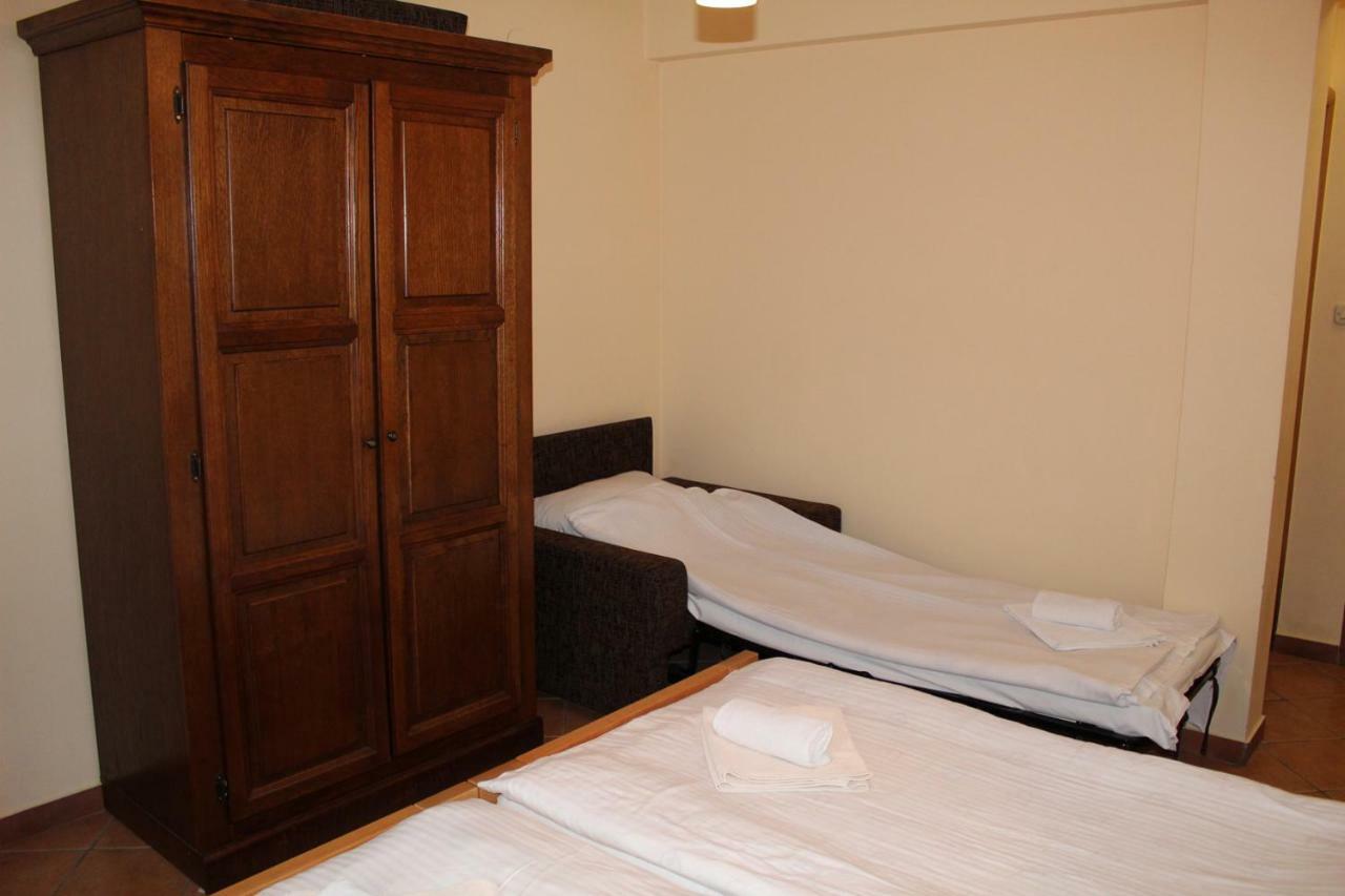 Prenociste "Magnus" Bed and Breakfast Slavonski Brod Exteriör bild