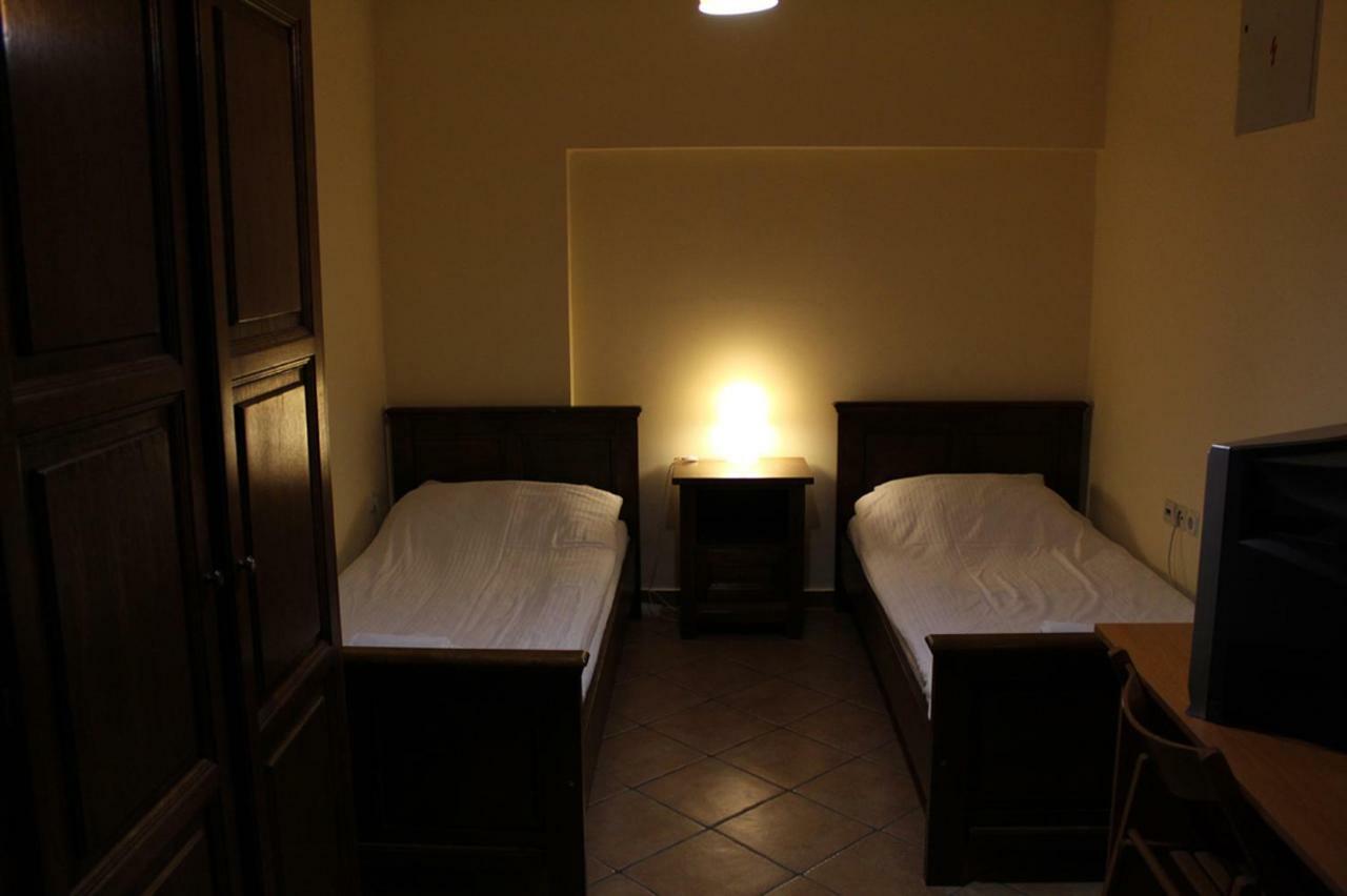 Prenociste "Magnus" Bed and Breakfast Slavonski Brod Exteriör bild